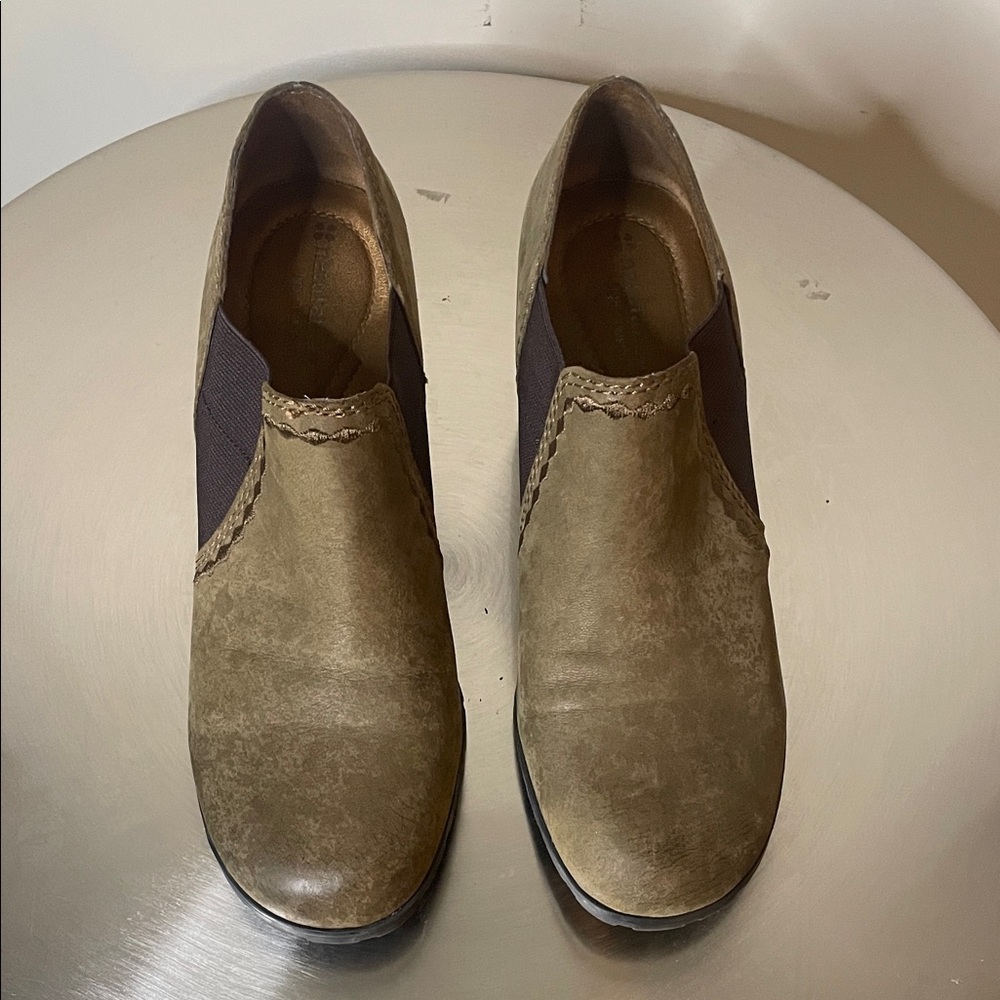 Naturalizer Olive Slip-On Clog Mules